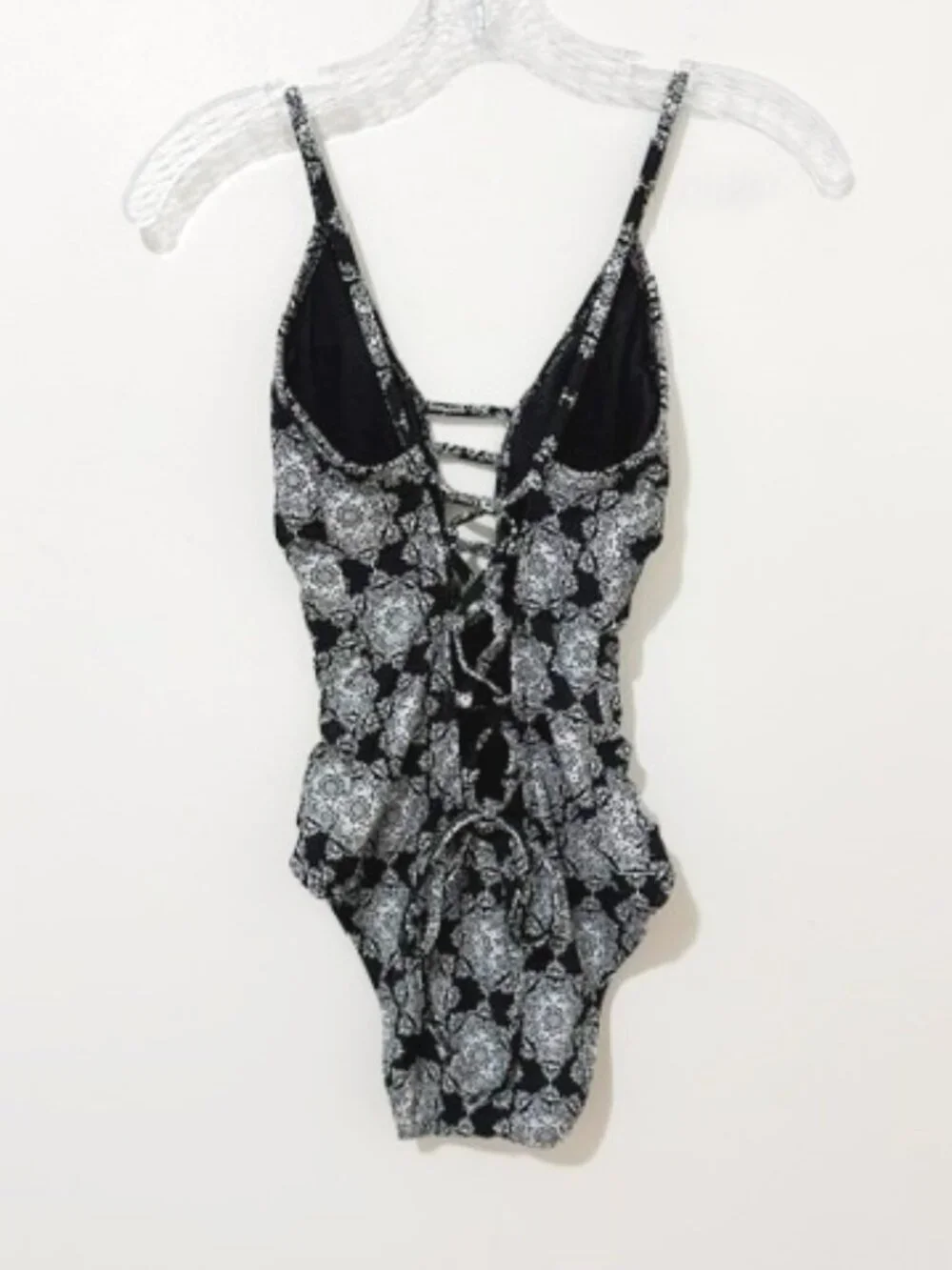 Ella Moss Black White Floral Medallion One Piece Swimsuit Size Sm